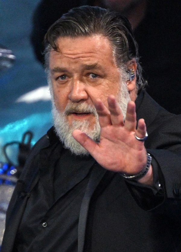 Russell Crowe otkrio u kakvom je odnosu s bivšom suprugom, ali i što na sve kaže njegova zaručnica