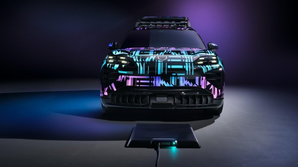 Porsche Cayenne Electric prototip