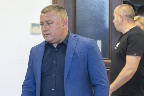 Svjedokinja na suđenju Dekaniću: Župan je iz vozila izišao s mjesta vozača
