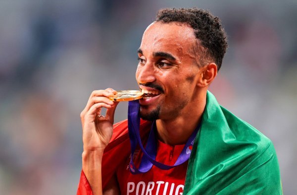Senzacija na Svjetskom prvenstvu u atletici: Nepoznati trkač za dvije stotinke stigao do zlata