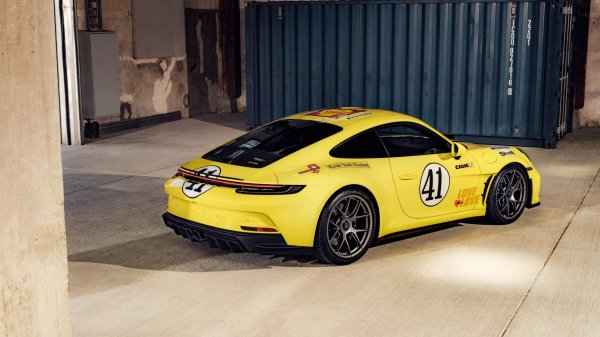 Porsche 911 S/T (2024.)
