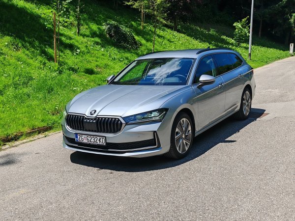 Škoda Superb Combi Selection 2.0 TDI DSG