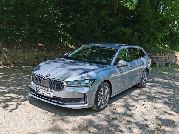 Škoda Superb Combi Selection 2.0 TDI DSG