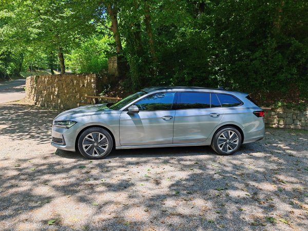 Škoda Superb Combi Selection 2.0 TDI DSG