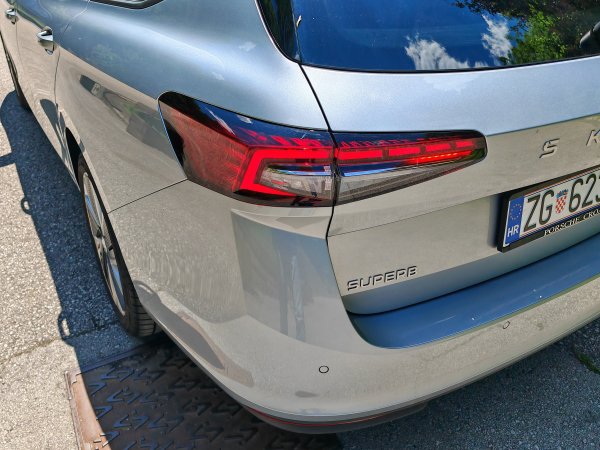 Škoda Superb Combi Selection 2.0 TDI DSG