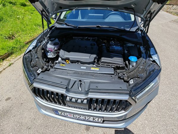 Škoda Superb Combi Selection 2.0 TDI DSG