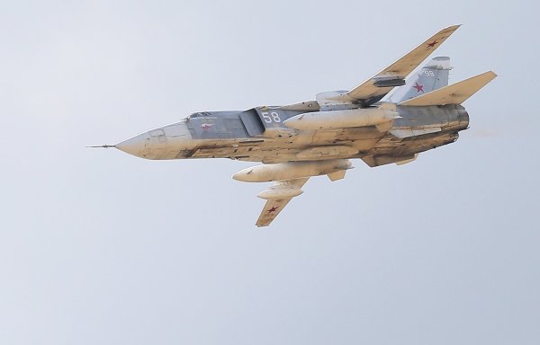 Ruski bombarder Su-24 kakav je srušen na tursko-sirijskoj granici