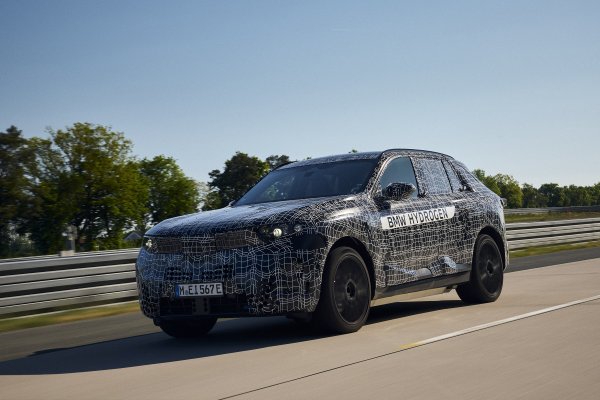 Novi BMW iX5 Hydrogen stiže 2028. godine