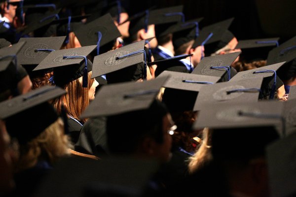 Nostrifikacija diploma iz inozemstva je i dalje otežana (Ilustracija)