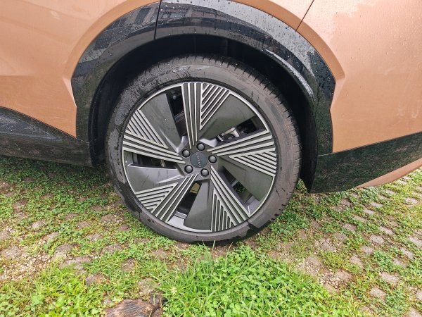 Lynk & Co 08 - hrvatska premijera