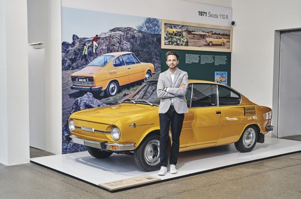 Škoda 110 R coupe i Richard Švec, dizajner i član tima za digitalno modeliranje u Škoda Designu