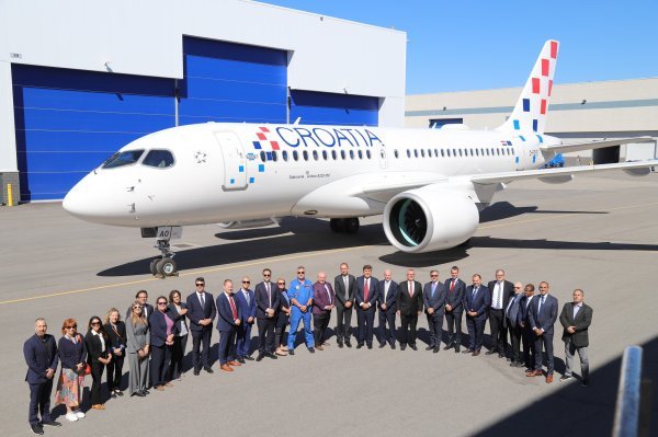 Zrakoplovi Croatia Airlinesa primjer su diskretne interpolacije kvadratića