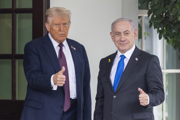 Američki predsjednik Donald Trump (lijevo) u društvu izraelskog premijera Netanyahua predstavio je mirovni plan za Gazu