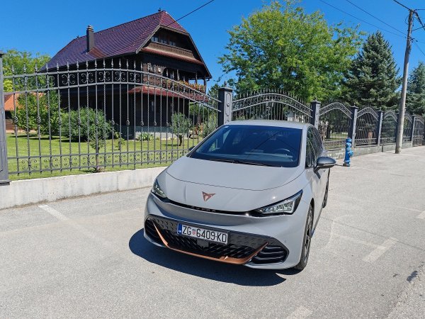 Cupra Born 77 (82) kWh eBoost