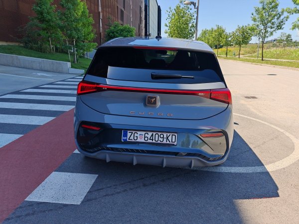 Cupra Born 77 (82) kWh eBoost
