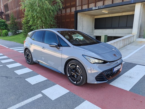 Cupra Born 77 (82) kWh eBoost