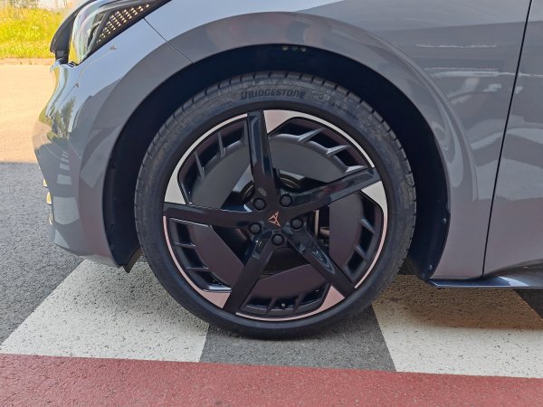Cupra Born 77 (82) kWh eBoost