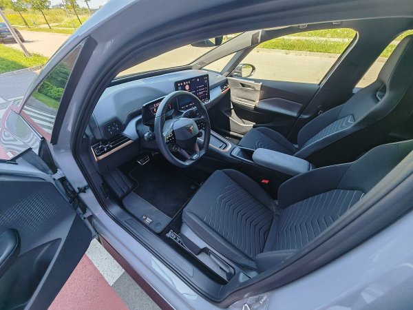 Cupra Born 77 (82) kWh eBoost