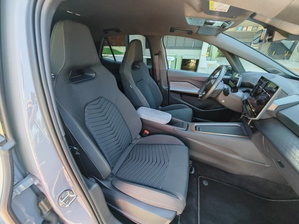 Moderni automobili imaju 'svemirska' sjedala