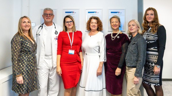 Ravnateljica Avive Nevenka Kovač i članovi povjerenstva za kvalitetu