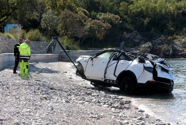 Iz mora kod Senja izvučen automobil