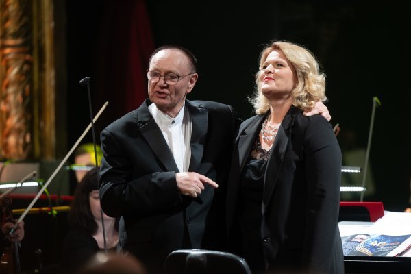 Gala koncert Djevojačkog zbora Zvjezdice