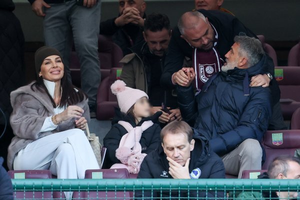 Zoran Mamić s obitelji u VIP loži