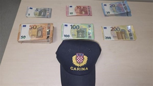Novac na carini
