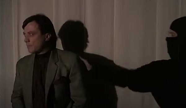 Halid Bešlić u filmu 'Kako je propao rokenrol'