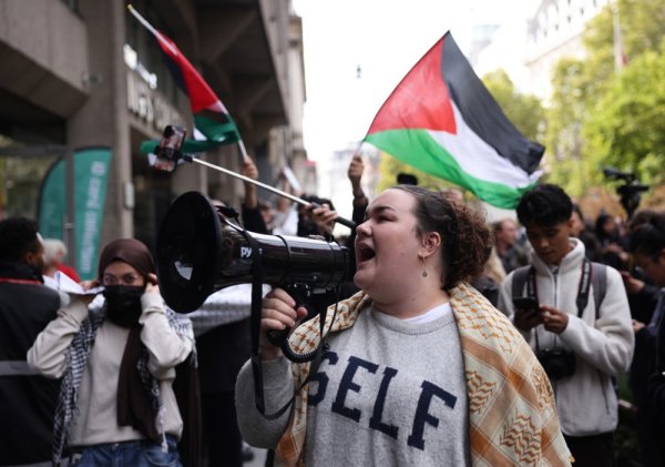 Studenti su u Londonu vodili prosvjede u znak podrške Palestini