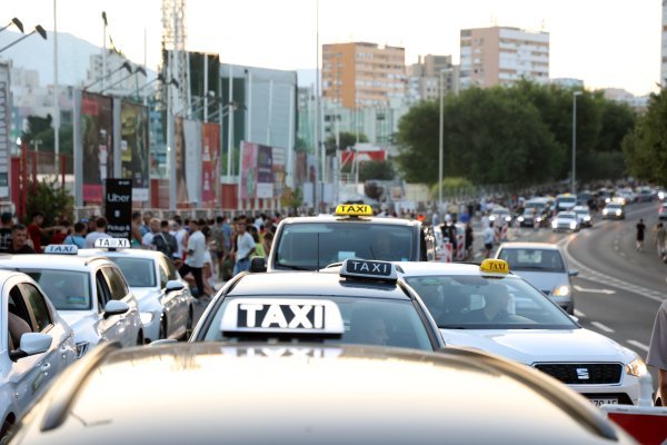 Uvodi se minimalac za vožnju taksijem: Moglo bi biti skuplje, ali više neće biti 'guljenja'
