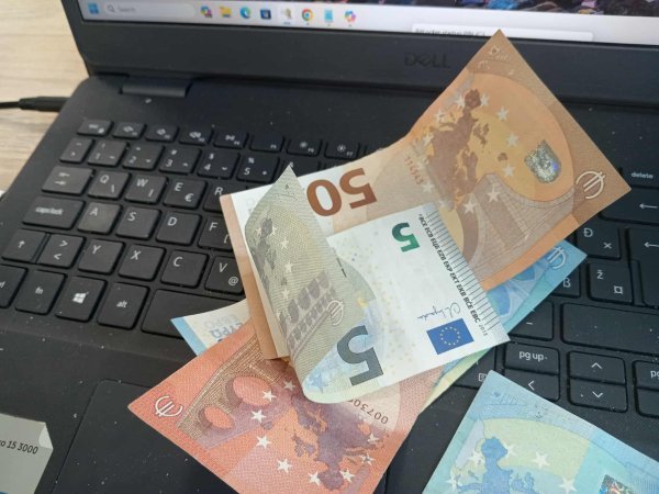 mjesta zloupotrebama u Eračunu nema, navode iz Porezne