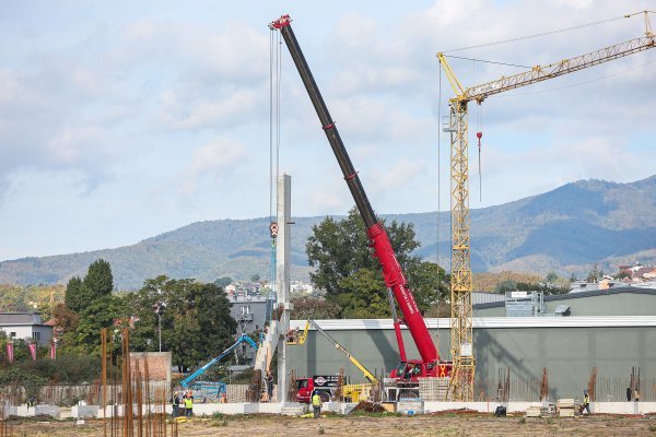 Postavljen prvi stup tribine novog stadiona u Kranjcevicevoj