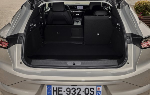 DS N°4 E-TENSE- dinamička premijera