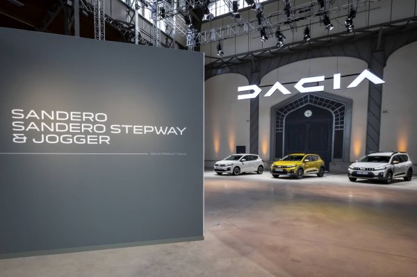Osvježeni Dacia Sandero, Sandero Stepway i Jogger