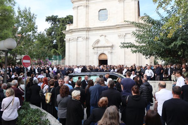 Posljednji ispraćaj poginulih planinara u Sloveniji