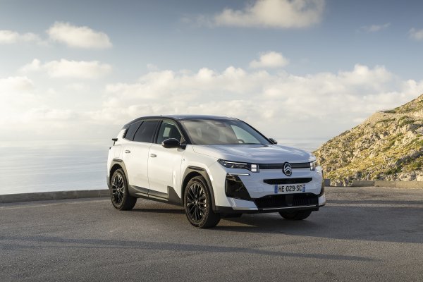 Citroën C5 Aircross Plug-in Hybrid 195 - dinamička premijera