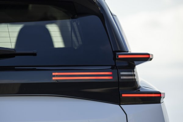 Citroën C5 Aircross Plug-in Hybrid 195 - dinamička premijera