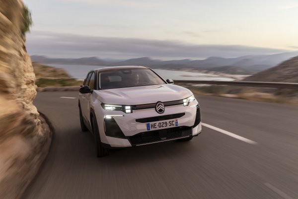 Citroën C5 Aircross Plug-in Hybrid 195 - dinamička premijera