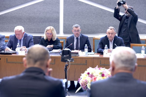 Odbor za obranu o izmjenama zakona o sluzbi u oružanim snagama