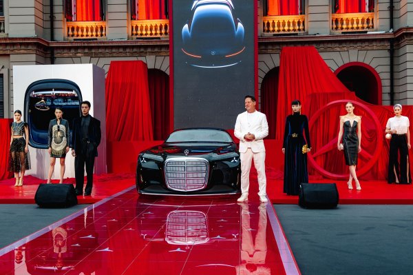 Mercedes-Benz Vision Iconic izložbeni automobil