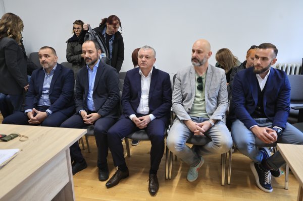 Početak suđenja u aferi "Po babi i stričevima"