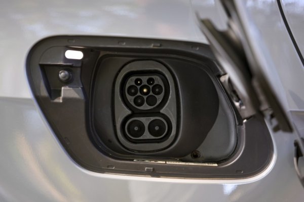 Punjač za električni auto