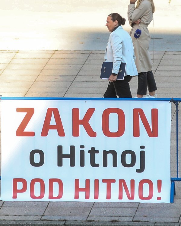 Ministrica zdravstva Irena Hrstić navela je koliki su broj intervencija imali helikopteri i brodice hitnih službi