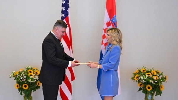 Američka veleposlanica Nicole McGraw predala vjerodajnice Zoranu Milanoviću