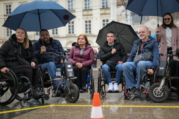 Na Trgu bana Jelačića održan prigodni program