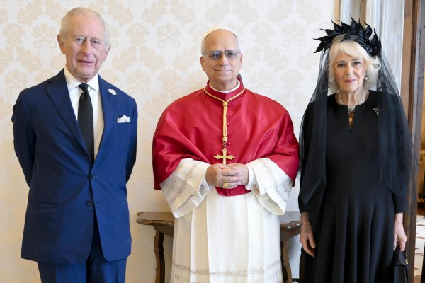 Kralj Charles i kraljica Camilla u posjetu papi Lavu