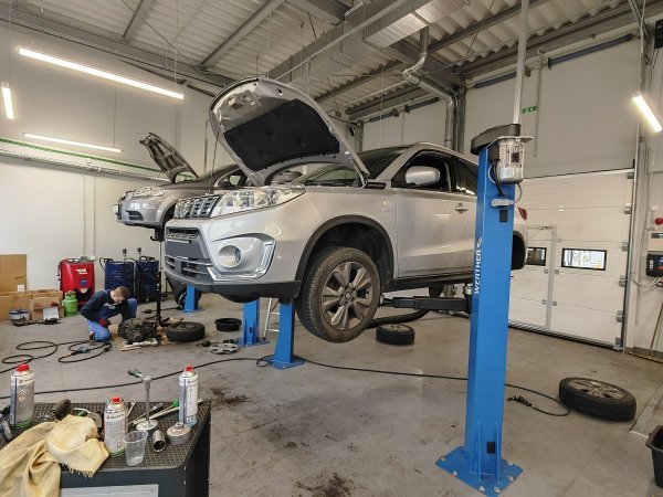 Unikomerc Automobili - servisna radionica