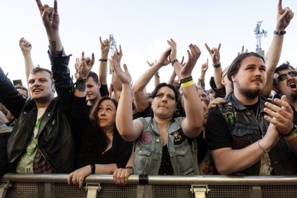Kožne jakne, marte i zakovice opet su jako popularne