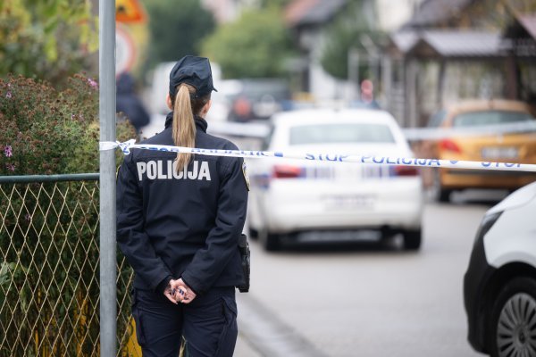 U istražnom zatvoru završio 53-godišnjak s 280 prijava. Policiju provocirao paljenjem zastave
